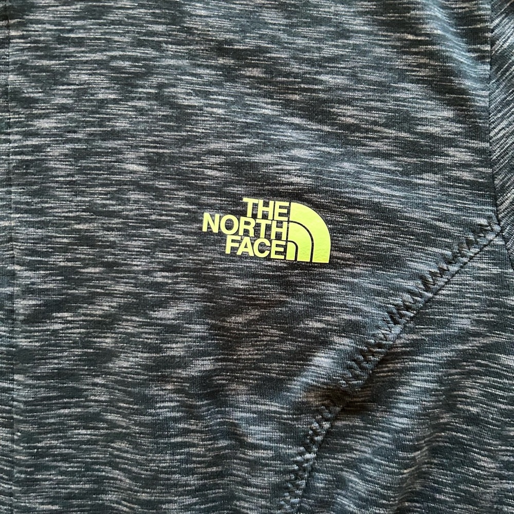 NORTH FACE zip up lightweight hoodie - Picture 8 of 12